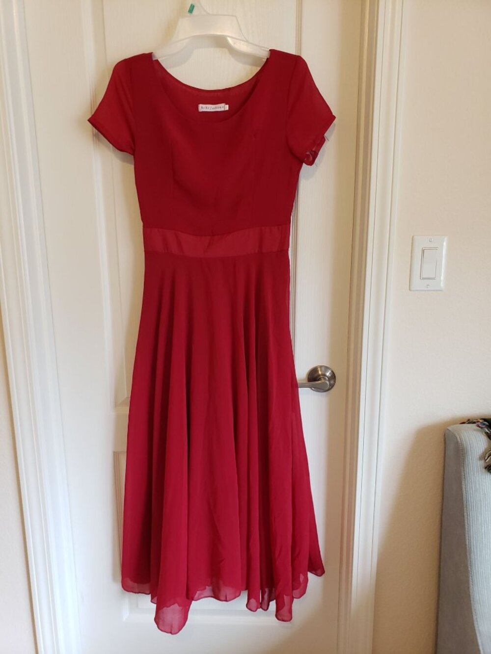 Bo Bo Fashion red sheer with lining, hidden side zip, holiday midi dress, size M